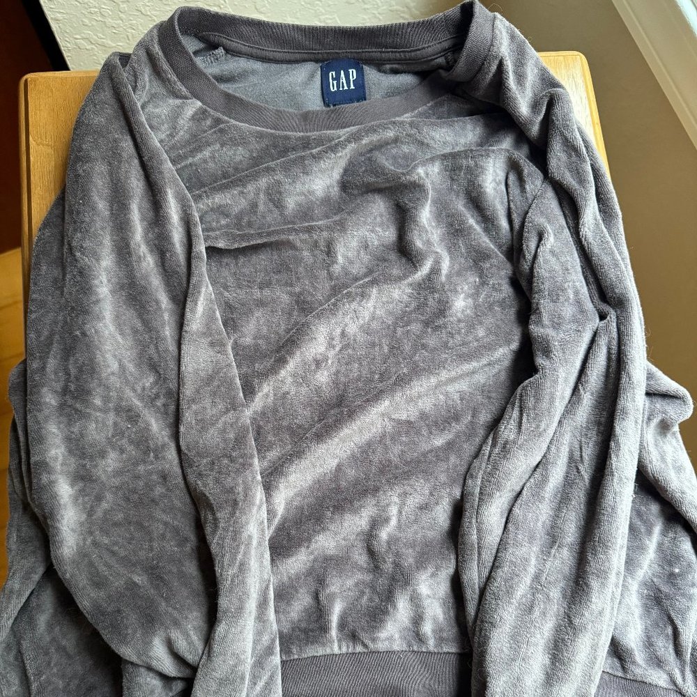Gap Velour Velour CrewneckSweatshirt- Gray/Tan